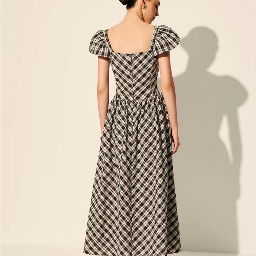 Elegant Black and White Plaid Dress - Picture 2 of 5